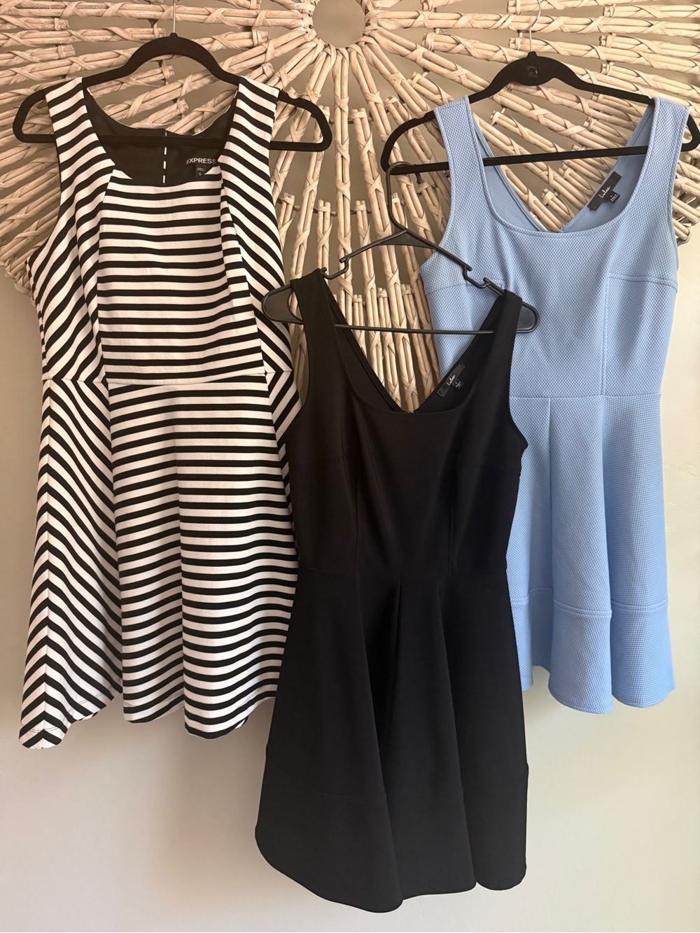 Lulu & express dress bundle - L